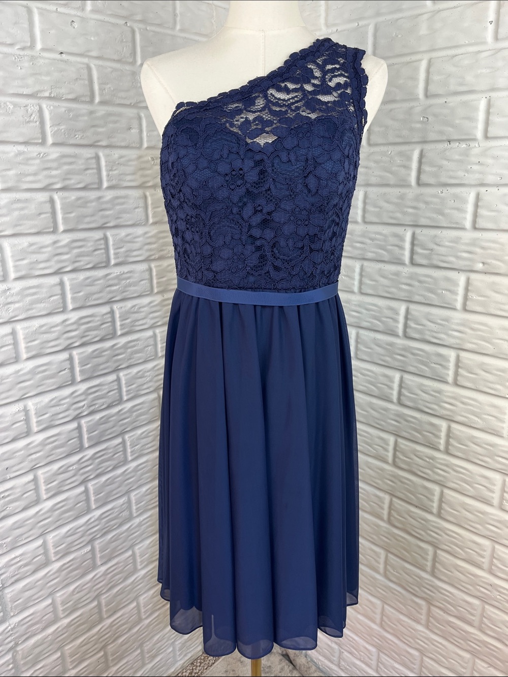 DAVID’S BRIDAL ONE SHOULDER MARINE NAVY LACE SHORT BRIDESMAID DRESS LINED SZ 8 - Picture 3 of 14
